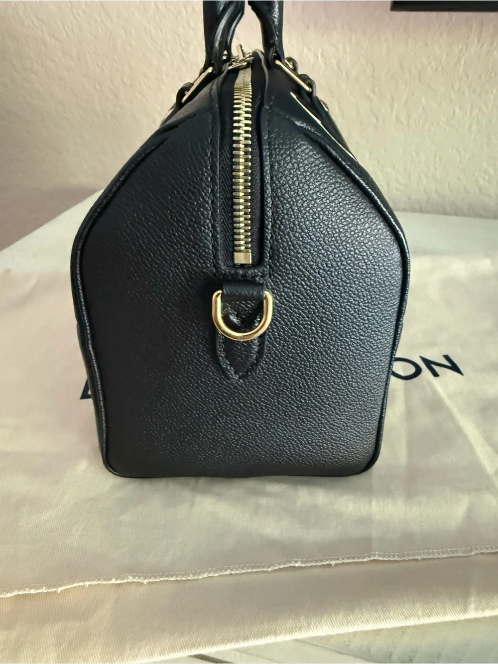 Louis Vuitton Black & Cream Monogram speedy bandouliere 25